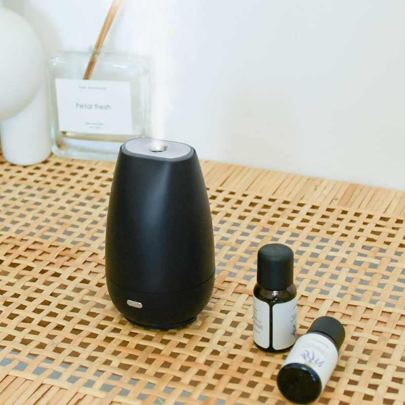 Diffusor de automóviles Humidificador de aromaterapia Diffusor de aceites esenciales USB Cool Mist Mini Diffuser portátil